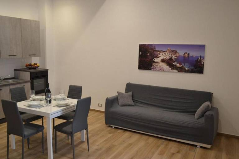 Rental apartment with 2 rooms for 6 persons — photo 3