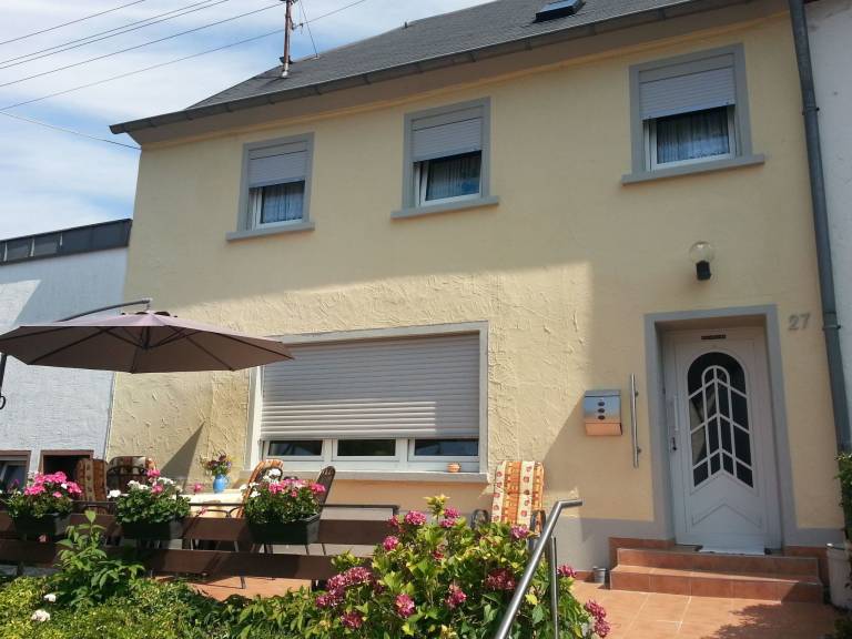 Geräumiges Ferienhaus in Holzerath mit Garten — photo 3