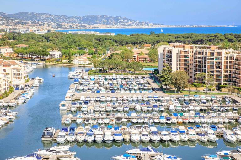 Marina Suites Résidence Services in Mandelieu-La-Napoule