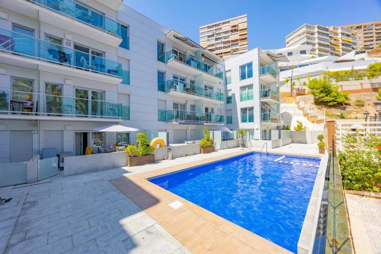 Apartment 'Playa De Poniente 1-5' with Sea View, Wi-Fi and Air Conditioning in Benidorm