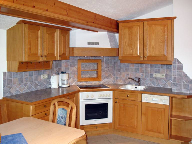 Rental apartment with yard — photo 3