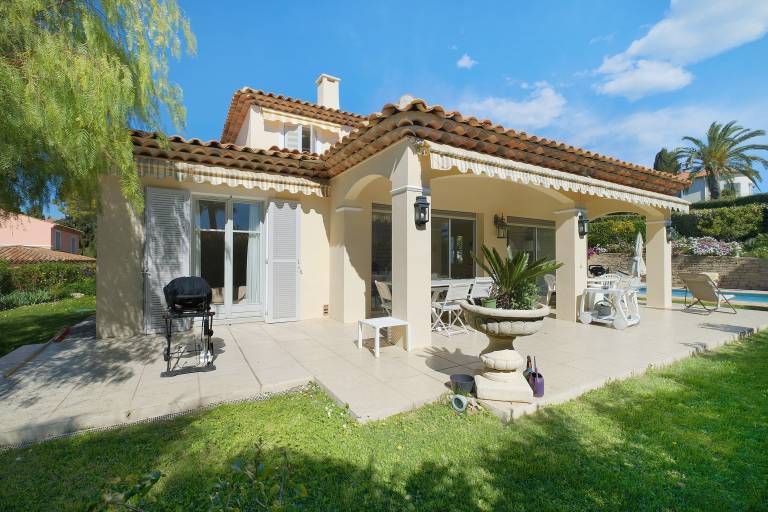 Villa 'Les Collettes' with Private Pool, Wi-Fi, and Air Conditioning — photo 2