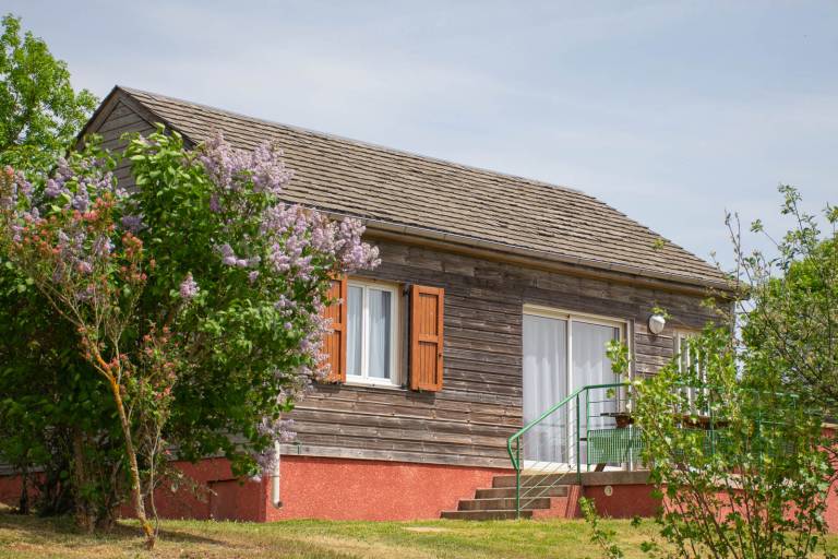 Logement 4/6 personnes - Les Chalets de la Vallée du Bès à Albaret le Comtal — photo 3