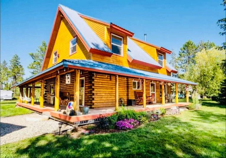 Cabin Donnelly