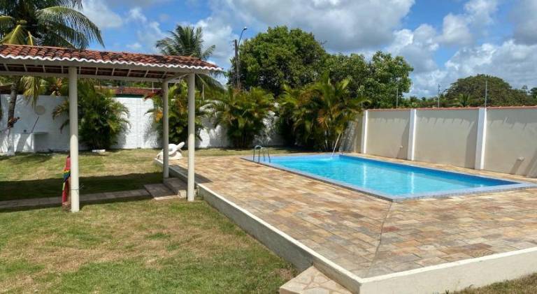 Ample vacation home with pool | Pets are welcome in Maragogi