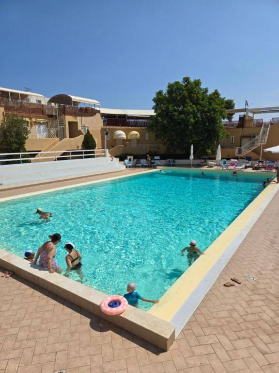 Studio with garden, pool & terrace | Sea view — photo 2