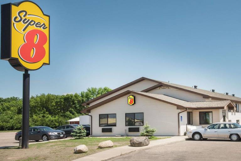 Super 8 By Wyndham Jamestown in Jamestown, ND