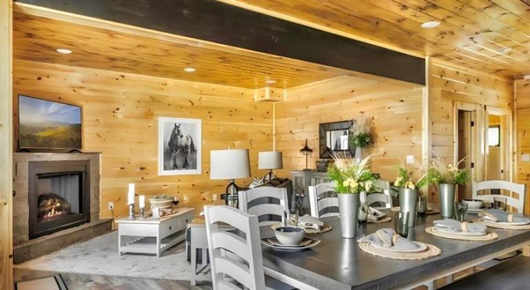 Dotin' on Dolly - Charming 4BR Cabin Hot Tub, Pool, Foosball & Arcade — photo 2