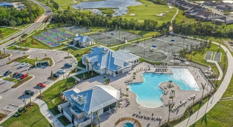 Condo with private pool, hot tub & yard | Water view — photo 2