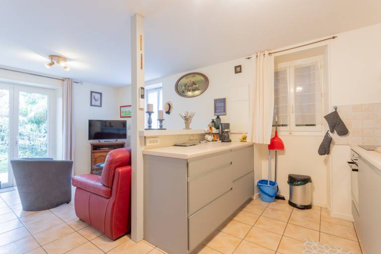 Apartment 'Etxexuria' with Private Terrace, Wi-Fi and Air Conditioning — photo 3