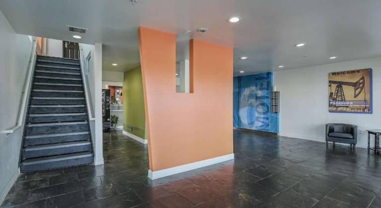 Motel 6 Pasadena, TX — photo 5