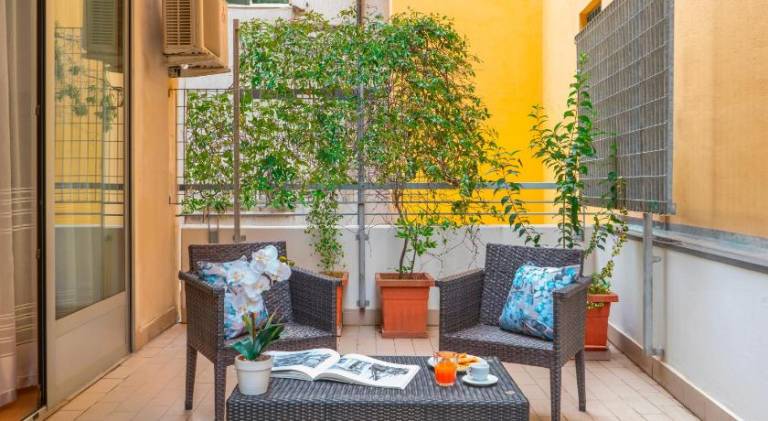 Rental apartment with terrace — photo 2