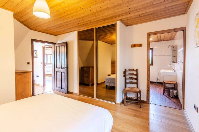 Chalet L'Ourson Blanc Morzine - 3 rooms renovated cabin with dominant view of the village — photo 5