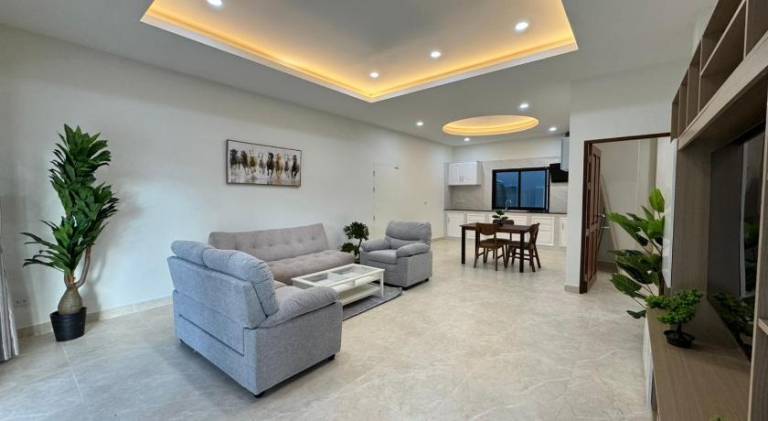 Villa with yard & terrace | Pet-friendly — photo 4