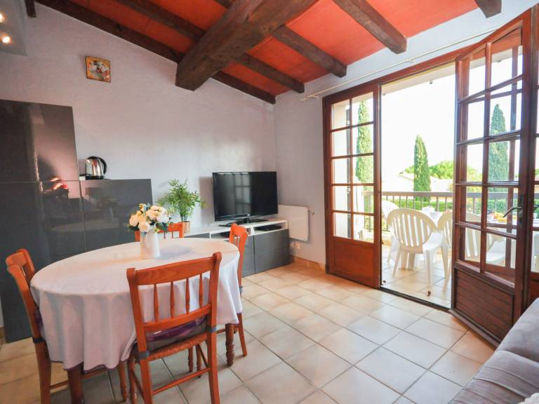 Fully equipped apartment with patio | Pets are welcome — photo 4