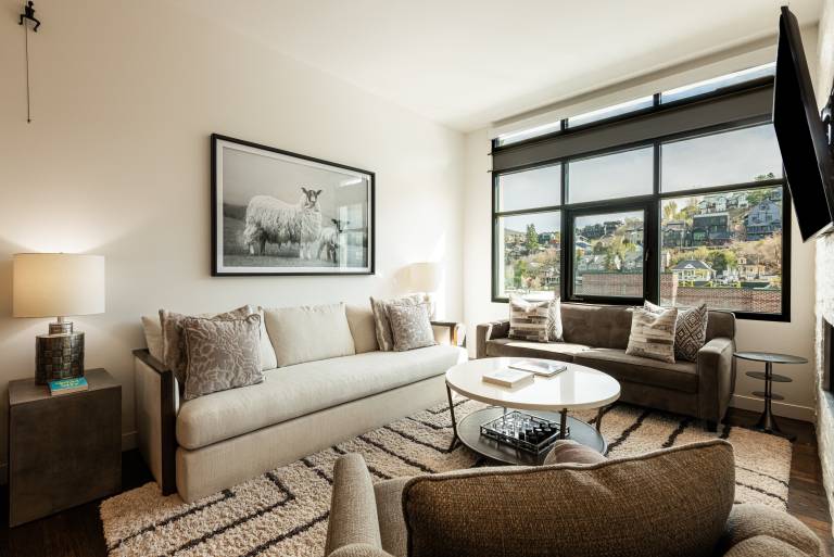 Condo | Mountain view — photo 2
