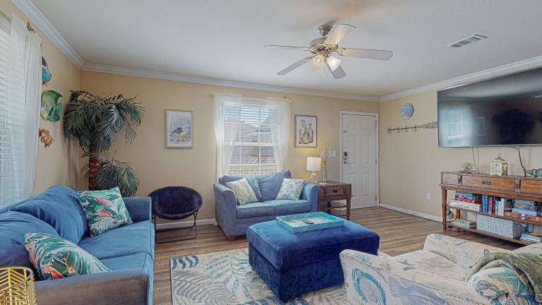 House with grill | Beach view — photo 4