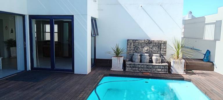 House  Langebaan