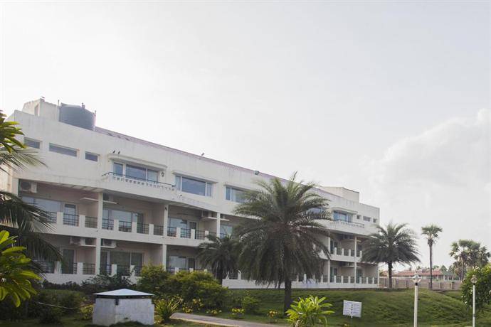 Resort  Auroville Beach