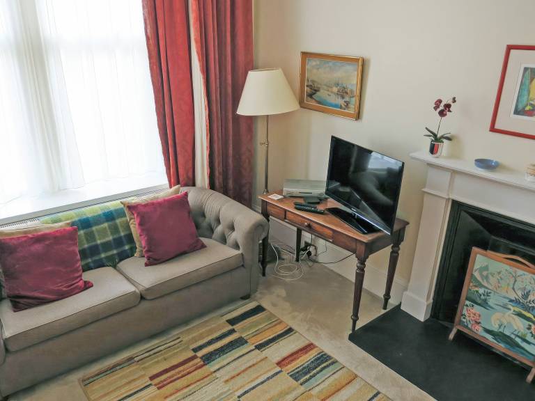 Child-friendly cottage with yard | Pets allowed — photo 3