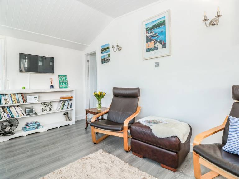 Cottage with garden | Beach view — photo 5