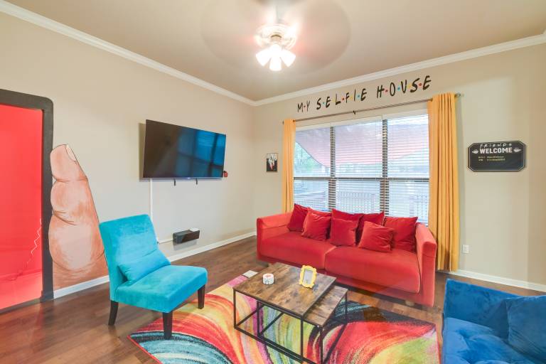 Temple Retreat: Game Room & Deck, Pets Welcome — photo 3