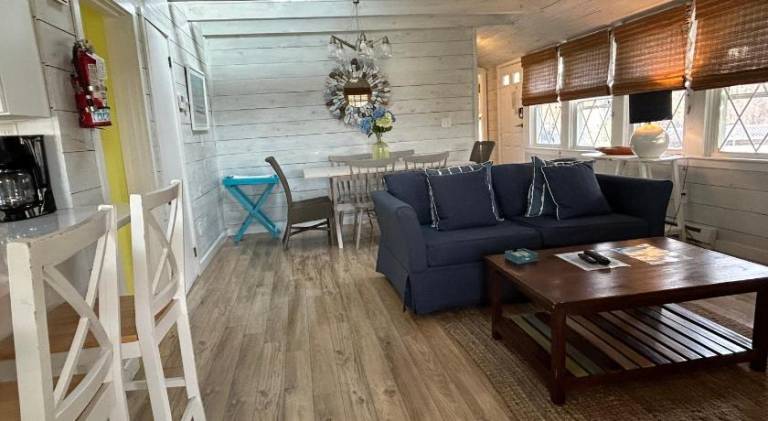 Island Inn — photo 2