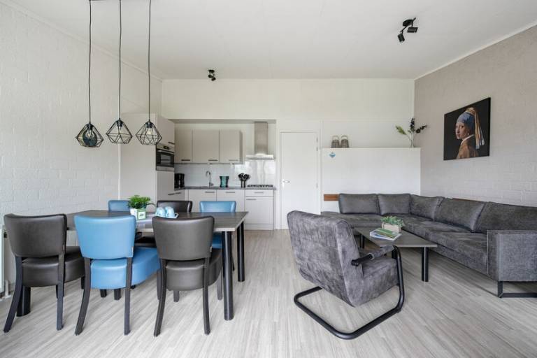 Pleasant bungalow with terrace & yard | Pets are welcome — photo 2