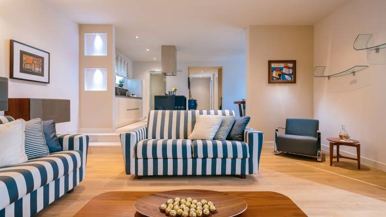 Fully equipped villa with grill, jacuzzi & patio | Pet-friendly — photo 4