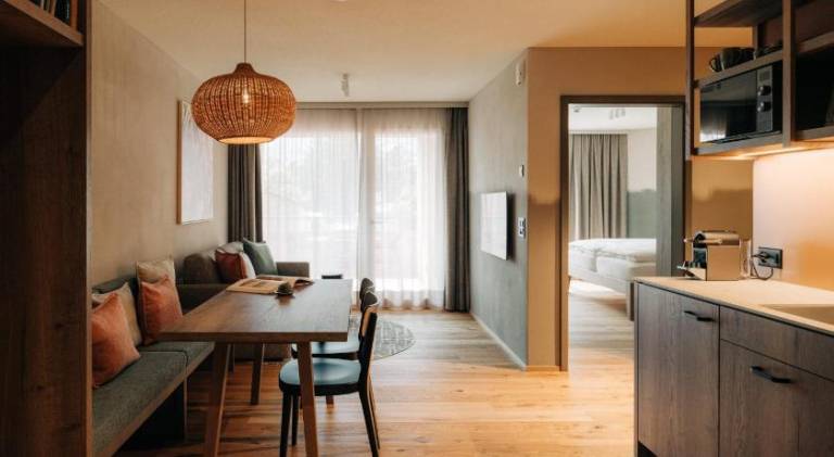 KURVE Apartments & Lounge — photo 4