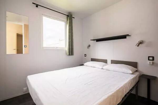 Camping Azu'rivage - Mobile home Comfort 2 bdr. 4/6 pers. Covered Decking TV — photo 4