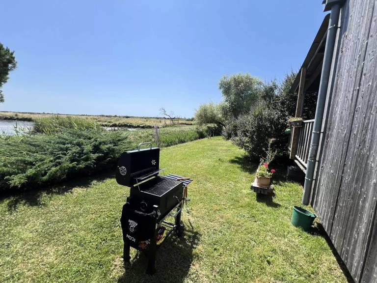 Chalet with barbeque & garden — photo 5