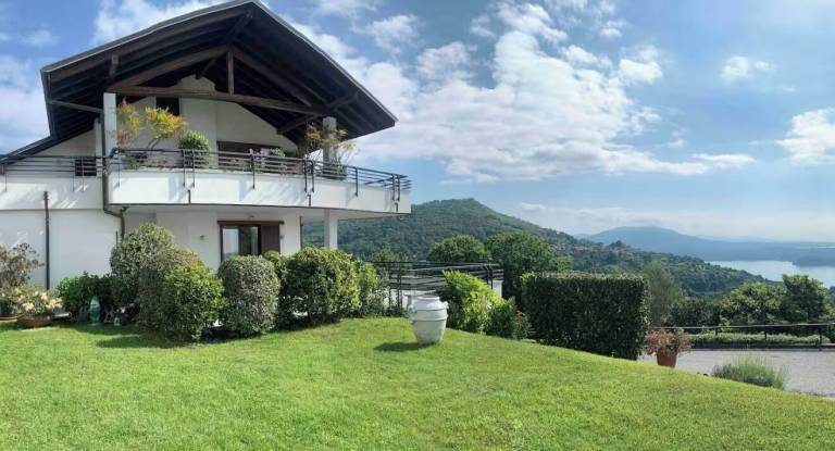 Casa Nebbiuno