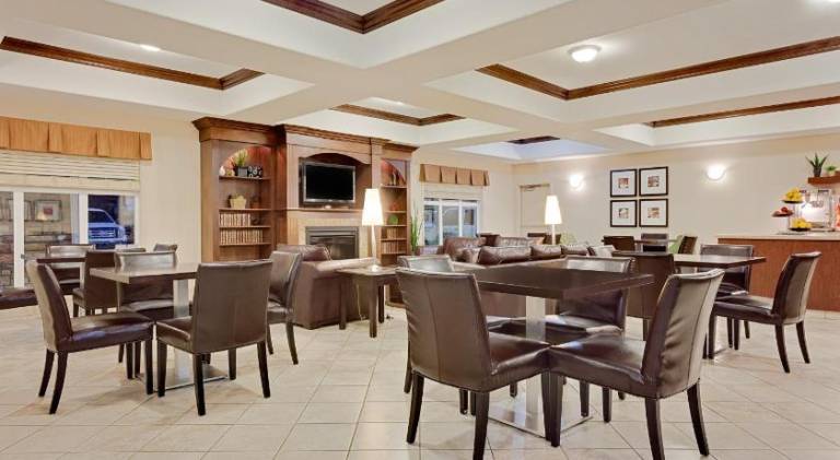 Ramada by Wyndham Lac La Biche — photo 3