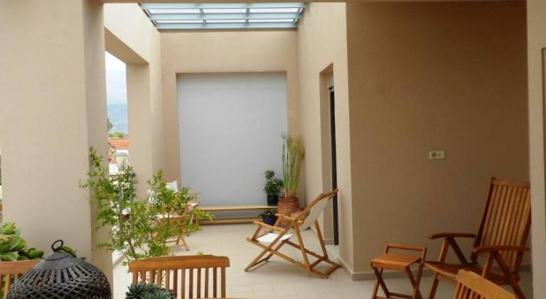 Apartment with patio, garden & barbecue — photo 3