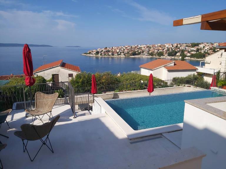 Ferienwohnung in Okrug Gornji, Čiovo für max. 4 Personen Ferienwohnung in Okrug Gornji, Čiovo für max. 4 Personen