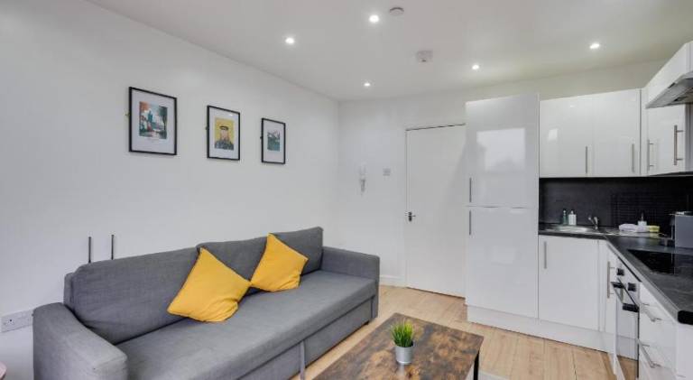 Apartment | Near Cardiff Castle in Cardiff