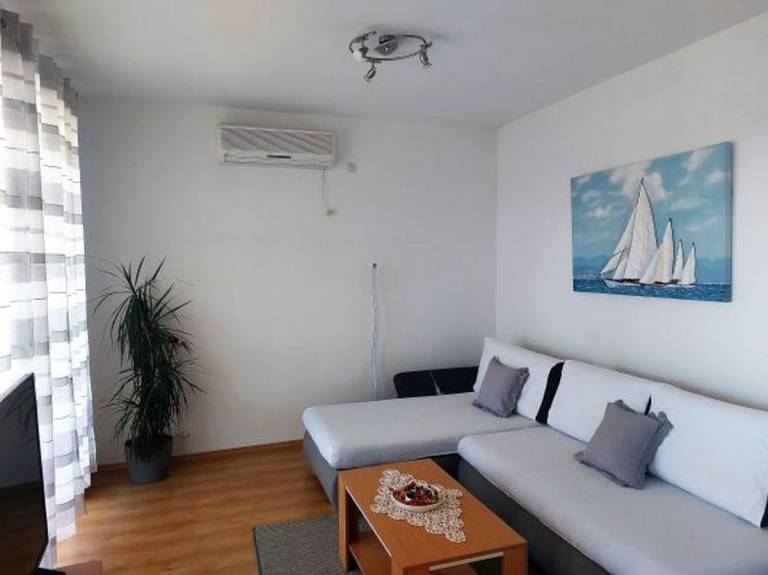 Rental apartment with terrace & barbecue — photo 5