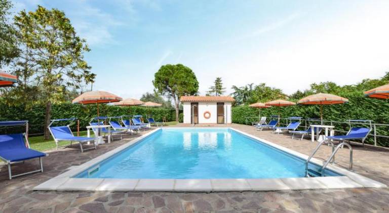 Apartment with pool in Castiglione del Lago