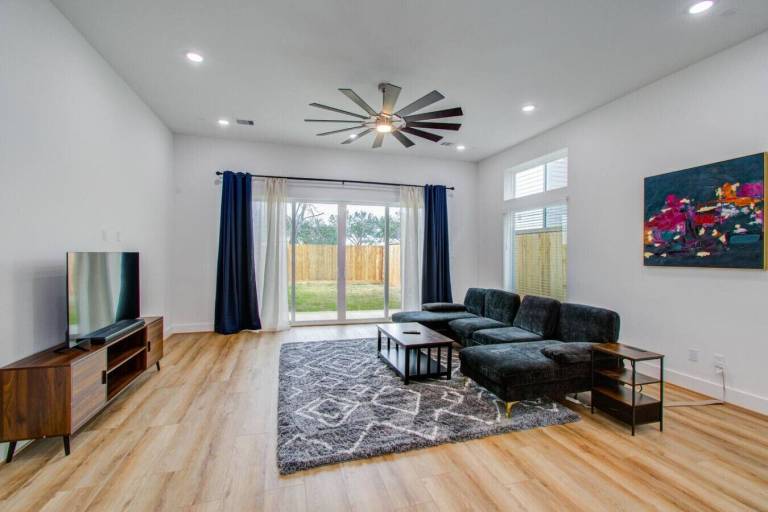 House OST/ South Union