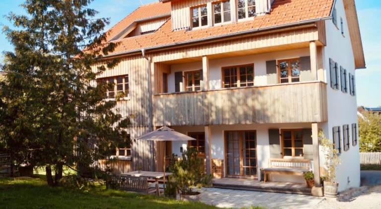 Apartment with terrace, sauna & yard in Goeppingen
