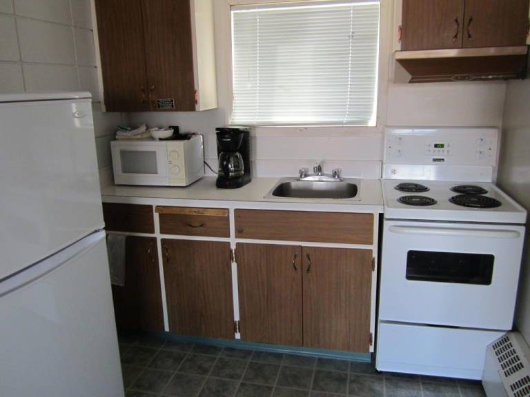 Camelot Court Motel — photo 4
