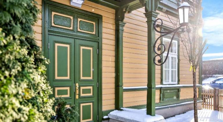 Holiday apartment with yard — photo 5