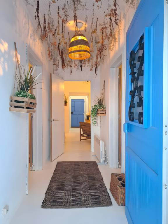 House with fast internet, grill & heated pool | Garden view | Pet-friendly — photo 3