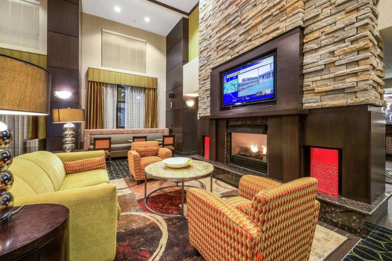 Hampton Inn & Suites Tulsa/Catoosa — photo 2