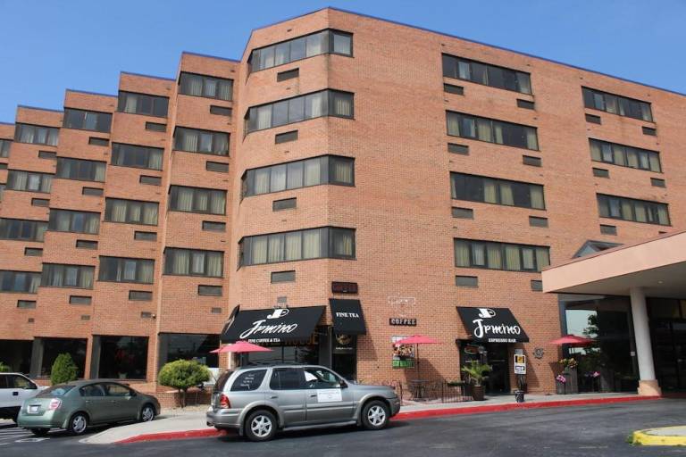 Apm Inn & Suites — photo 5