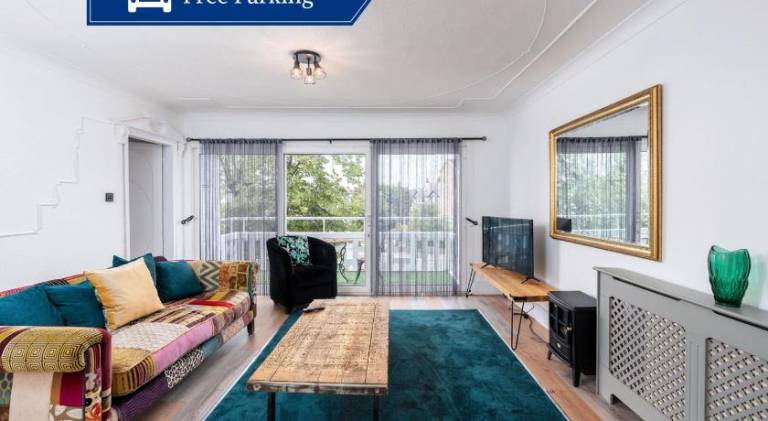 Apartment with 3 rooms for 5 persons in Leeds, AL