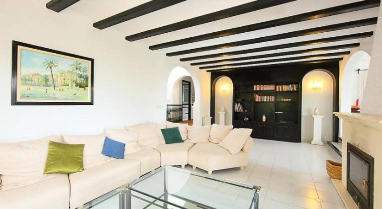 Rental apartment with BBQ, pool & terrace — photo 3