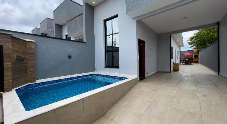 Vacation home with barbecue & private pool — photo 4