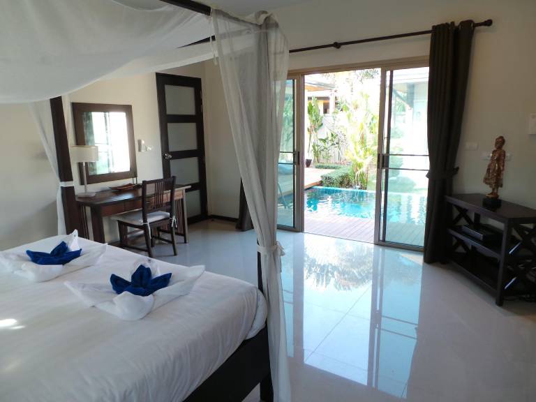 Villa with pool — photo 2